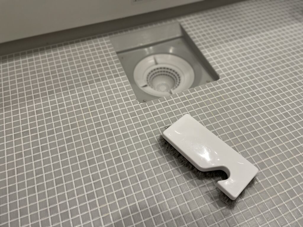 意外と簡単 排水口のゴミ受けを簡単に送付する方法を解説